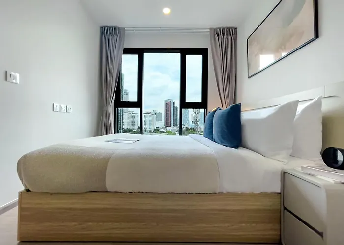 600 M To Bts L View L Rooftop Pool Bangkok