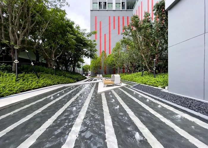 600 M To Bts L View L Rooftop Pool Bangkok